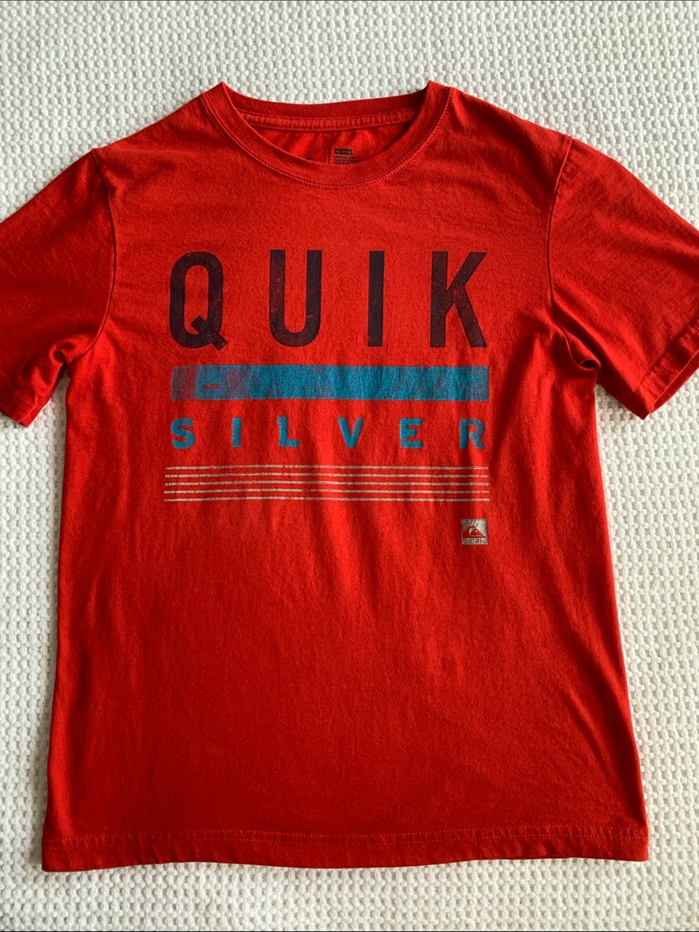 Quiksilver Boy’s Red T-Shirt size Medium